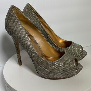 Badgley Mischka heels size 8.5 M see pics please